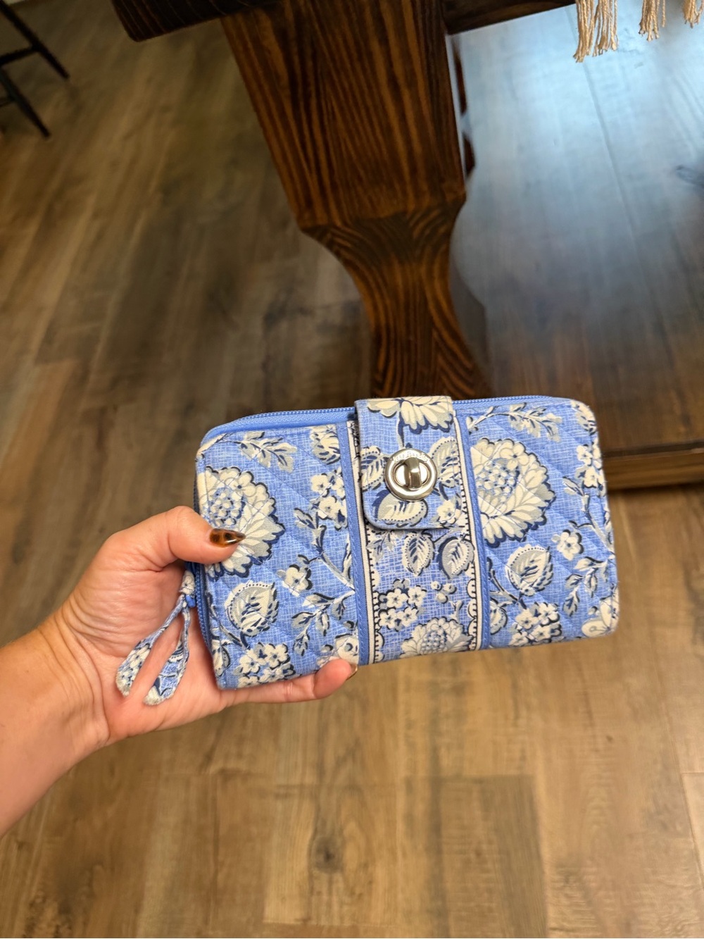 Vera Bradley Turnlock